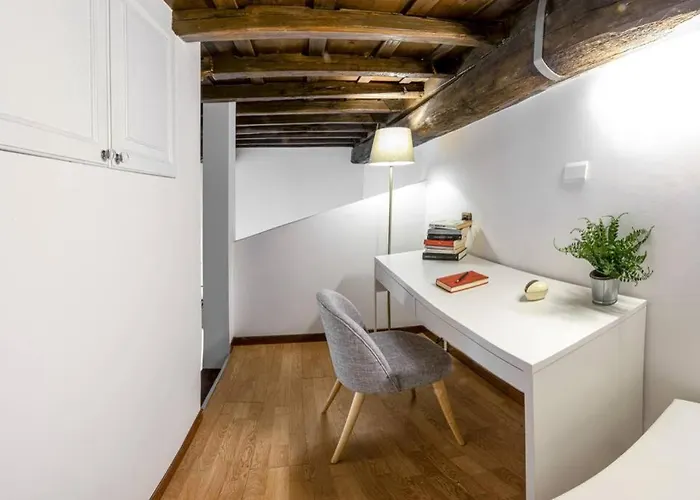 Daire Chiara's Place At Pantheon - Your In Roma